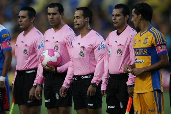 Equipos que se han unido a la lucha contra el cáncer de mama vistiendo de rosado&nbsp;&nbsp;