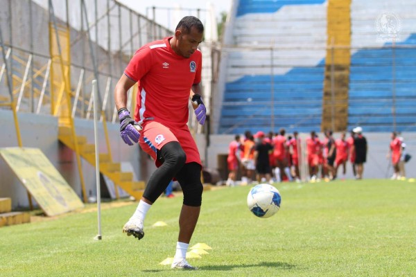 Olimpia se olvida de la polémica con América y se van a la playa; ahora se enfocan en el tricampeonato