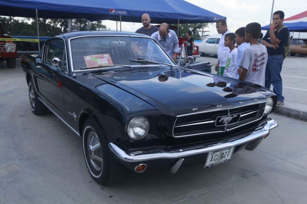 Exhibición de autos clásicos