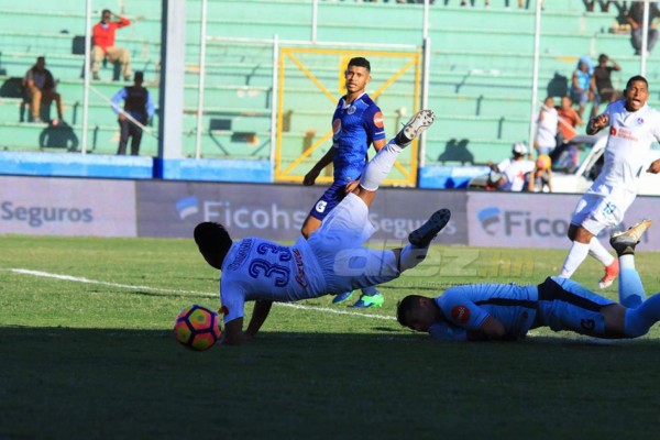 NO VISTE EN TV: Wilson Palacios, ambientazo y un herido en las gradas