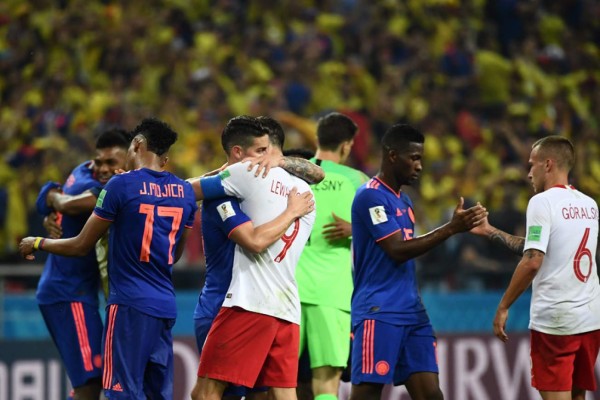 NO VISTE EN TV: El gesto de James con Lewandowski, lo besos de Falcao y la celebración de Mina