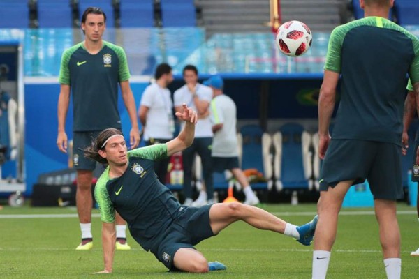 Las curiosidades que se vieron en el entreno de Brasil y México previo a la batalla