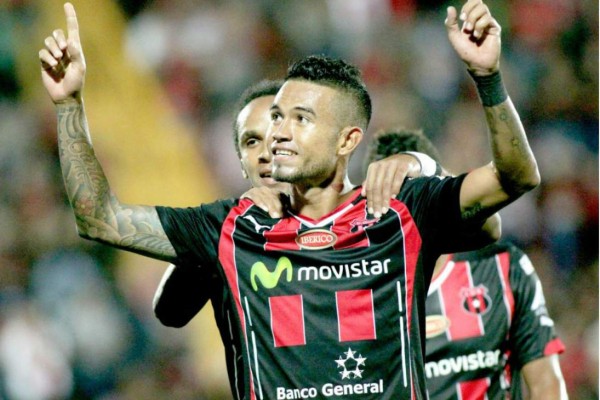 Carlos Discua recibió el alta médica seis semanas después