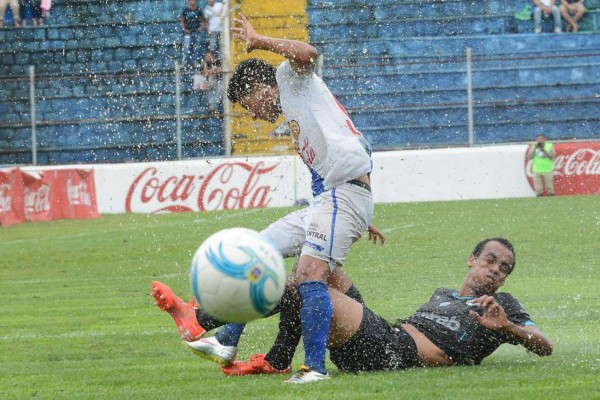 Los jugadores más rudos del fútbol centroamericano