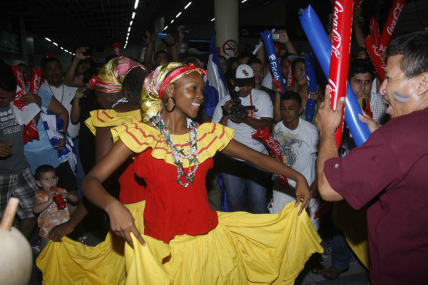 Locura en recibimiento de la Selección Sub 23