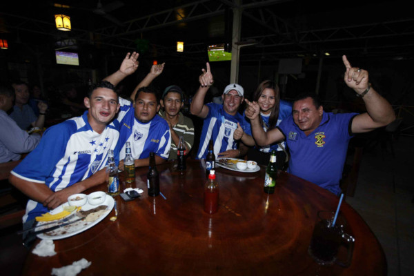 Así vivió la afición sampedrana el partido ante Panamá.