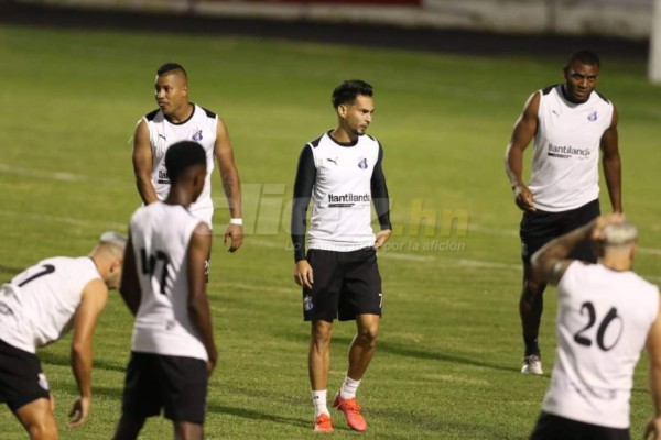 El gesto de Deiby Flores con su hijo y la impotencia de jugadores de Honduras Progreso tras ser humillados por Olimpia