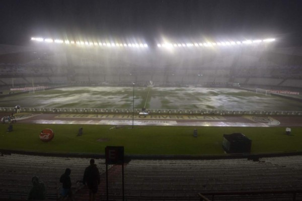 Argentina-Brasil: Las fotos del estadio Monumental inundado
