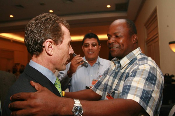 La vida y carrera de Gilberto Yearwood en imágenes