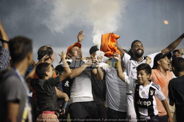 FOTOS: ¡Locura total en El Progreso con besos, abrazos y júbilo por la salvación!