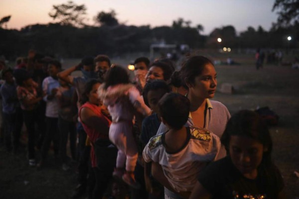 EN FOTOS: Así es la caravana de inmigrantes centroamericanos que va rumbo a Estados Unidos