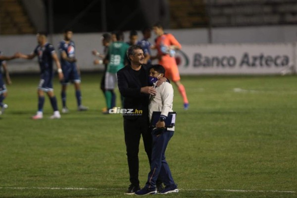 El gesto de Ramiro Rocca tras anotar, el bonito detalle de Diego Vázquez y el rostro de decepción de Héctor Vargas