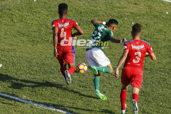 NO VISTE EN TV: La expulsión de Rony Martínez y foto bien adornada de Marathón