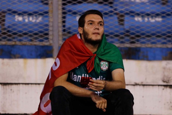 Bellas chicas y gratas sensaciones: ambientazo en el Marathón vs Santos Laguna