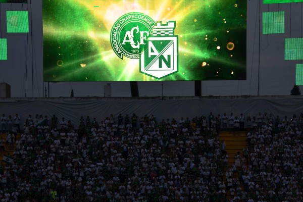 El Chapecoense vibró con sus 'hermanos' de Colombia en la final esperada