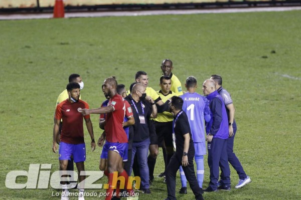 El gran gesto de Keylor Navas, locura total por tomarse fotos y su plática con 'Rambo' de León