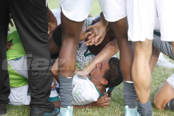 NO VISTE EN TV: El festejo de Platense y Diego Vazquez terminó bañado