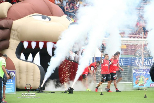 ¡ESPECTACULAR! Así quedó la cancha del estadio Alejandro Morera Soto tras remodelación