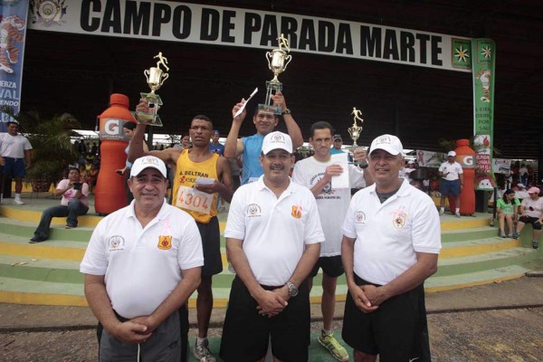 Las mejores imágenes de la Maratón ' Corriendo por la Salud”