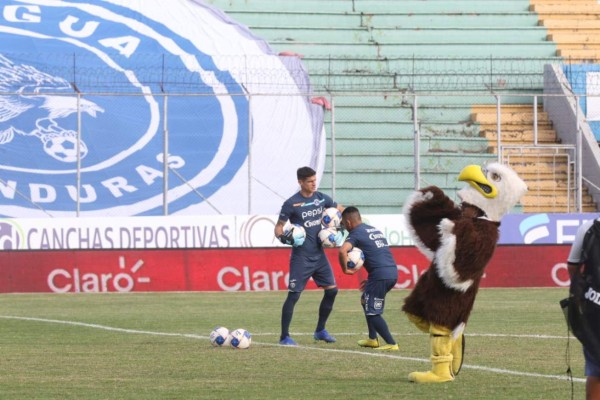 ¡En el olvido! Así de deterioradas se encuentran las graderías del estadio Nacional