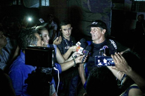 El cariño de la afición rival, su gesto humano: Pedro Troglio y sus momentazos a un año de su llegada al Olimpia