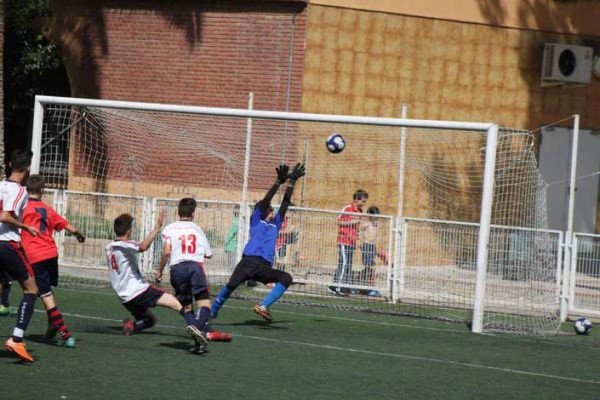 Así juega José Manuel, el niño al que comparan con Keylor Navas