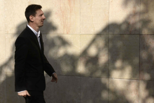 Messi declara ante juez de Barcelona en caso de supuesto fraude.