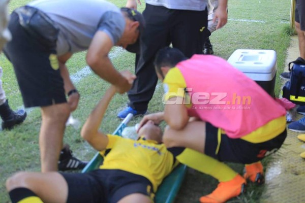 EN FOTOS: Ángel Tejeda perdió el control con gesto obsceno y escupitajo&nbsp;&nbsp;