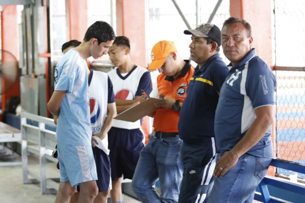 Inició el sueño rumbo a Cardiff con la Copa Gatorade