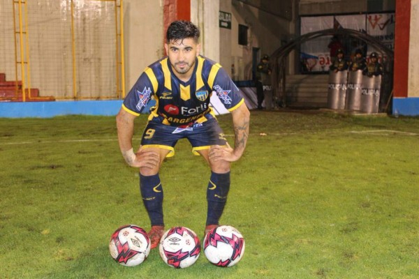 Fichajes: Olimpia sumaría fichaje 'top'; Franco Güity con ofertas afuera y un catracho a Tailandia