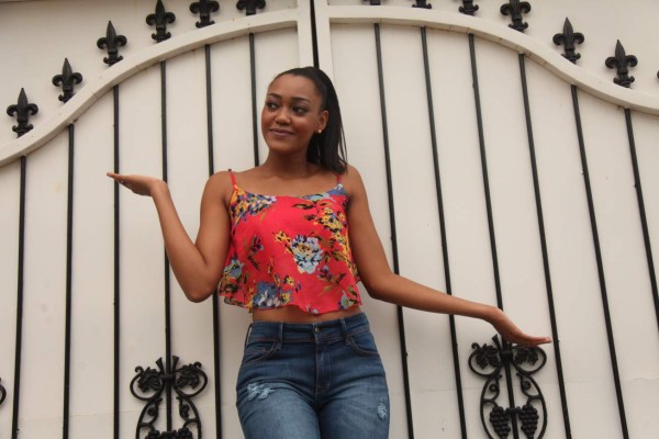 Conocé a Victory Solomón, la modelo ceibeña enamorada de un futbolista catracho