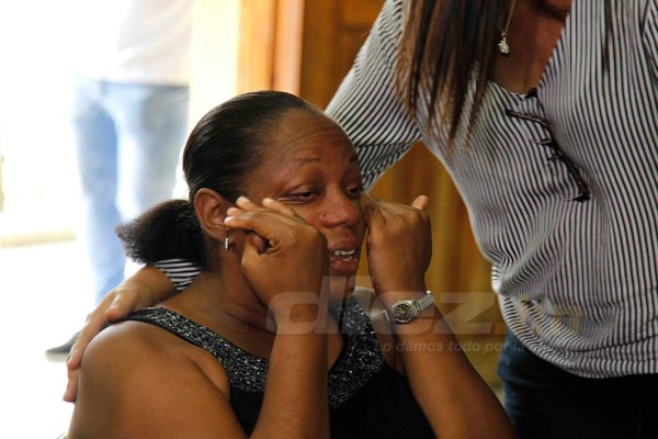 Las desgarradoras imágenes del velatorio de Juan Carlos García