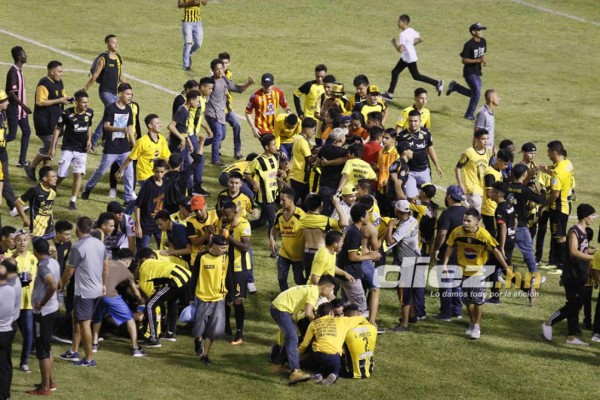 No se vio por TV: Festejo, tristeza, invasión y consolación en el Olímpico