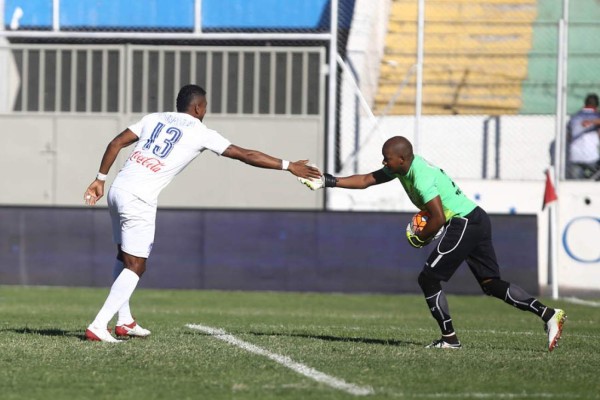 Lo que no se vio por la TV: Bailes, tristezas, alegrías y goles