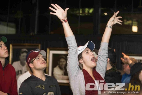 Las explosivas chicas que adornaron el Super Bowl LII