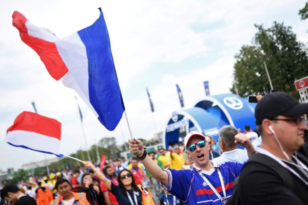¡AMBIENTAZO! Así se vive la previa de la final del Mundial Francia-Croacia