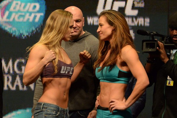 Filtran nuevas fotos íntimas de ex campeona de la UFC