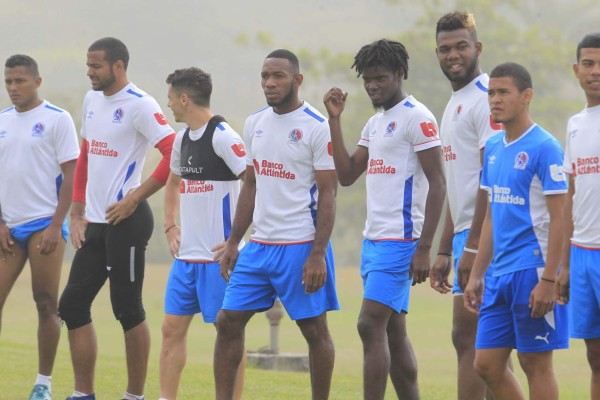 MERCADO: Olimpia cerca de un nuevo fichaje y el Vida se sigue reforzando