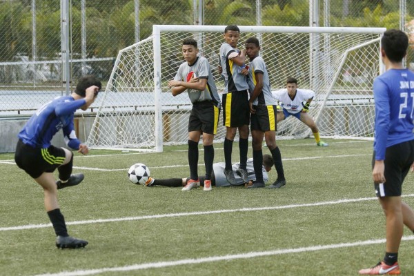 Una fiesta en segundo día de los Juegos de la Juventu en Unitec