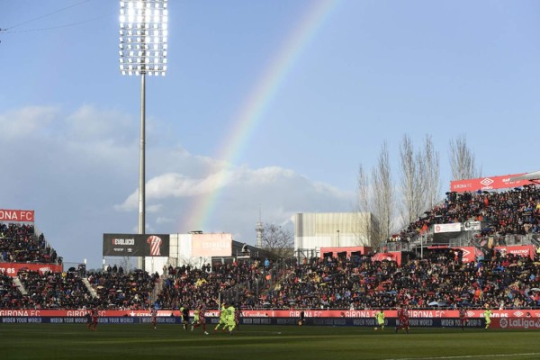 No viste en TV: El lamento de Suárez, Messi cambia camisa y el ambientazo en Montilivi