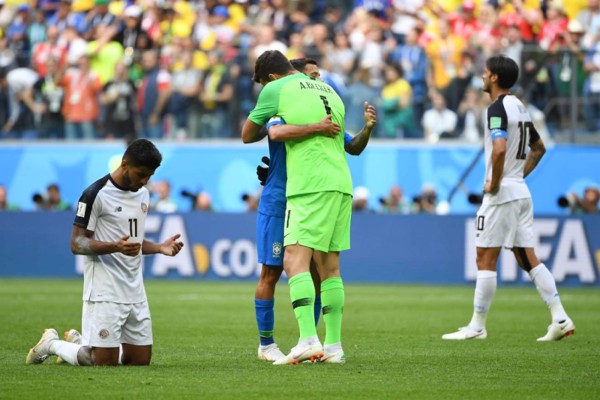 NO SE VIO POR TV: El llanto desconsolado de Neymar y la tristeza de los ticos en Rusia