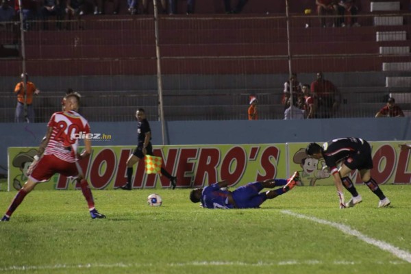 NO VISTE EN TV: Chicas lindas, explosión de ira y festejos en el Estadio Ceibeño