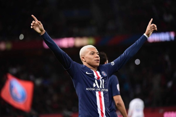 Para ser leyenda no necesitas mucho: El gran gesto de Mbappé con un niño en pleno partido del PSG&nbsp;&nbsp;&nbsp;&nbsp;