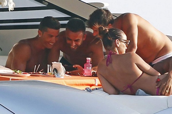 Cristiano Ronaldo sigue bien acompañado en sus vacaciones en Ibiza