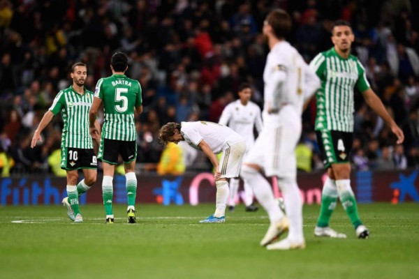 Fotos: El sufrimiento de Zidane y las caras largas en el Real Madrid tras el empate ante el Betis