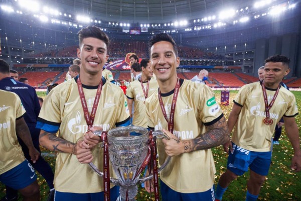 ¡Tuvieron que recoger los pedazos! Zenit logra la Copa de Rusia y la rompe durante la celebración