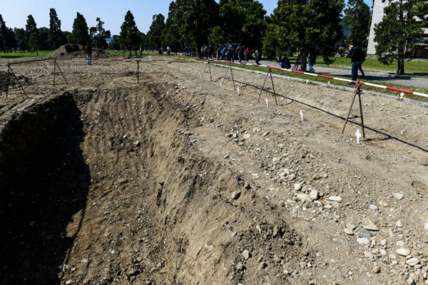 Así es el Campo 87: El cementerio donde entierran a las víctimas del coronavirus que nadie reclama