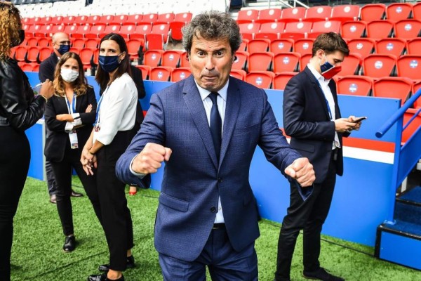 Le ofreció ayuda y entregó una tarjeta con su número: la sorpresa que se llevó Messi en su presentación con el PSG&nbsp;&nbsp;