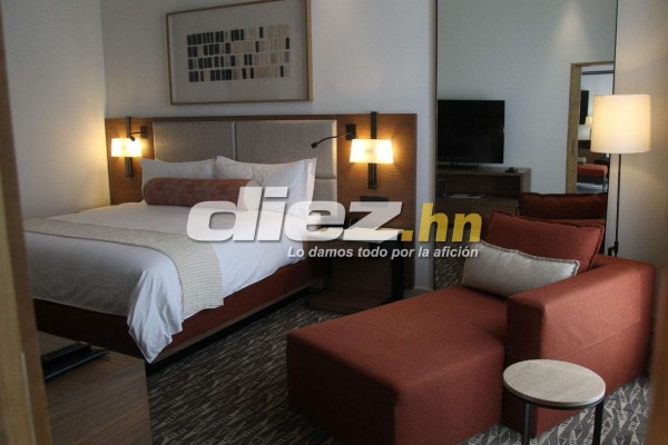 Almohadas de algodón egipcio y otros lujos esperan a Ronaldinho en Honduras