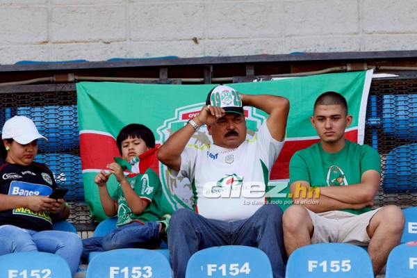 No se vio por TV: Un campeón de Champions League en el Olímpico y la infartante modelo tica